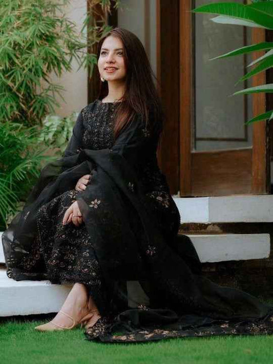 Women Ethnic Motifs Embroidered Regular Thread Work Kurta with Trousers & With Dupatta