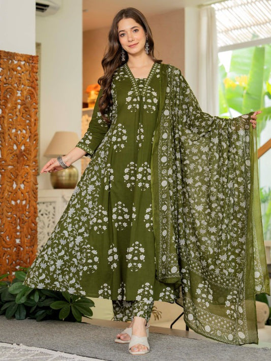 Women Printed Regular Aari Work Pure Cotton Kurta with Trousers & With Dupatta