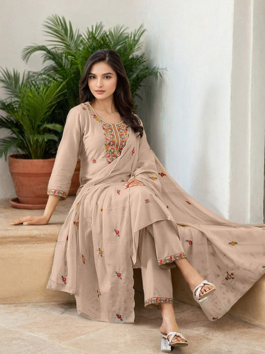 Women Floral Printed Kurta with Trousers & Dupatta