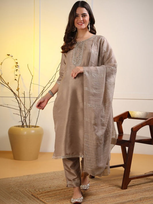 Women Embroidered Regular Kurti with Trousers & With Dupatta