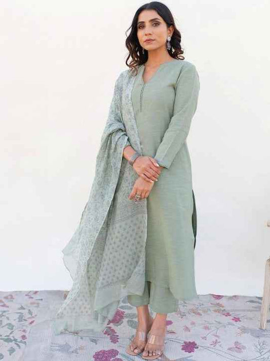 Women Ethnic Motifs Regular Kurta with Trousers & With Dupatta