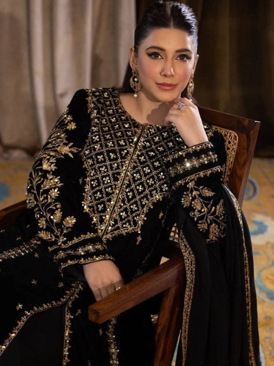 Women Ethnic Motifs Printed Regular Kurta with Trousers & With Dupatta