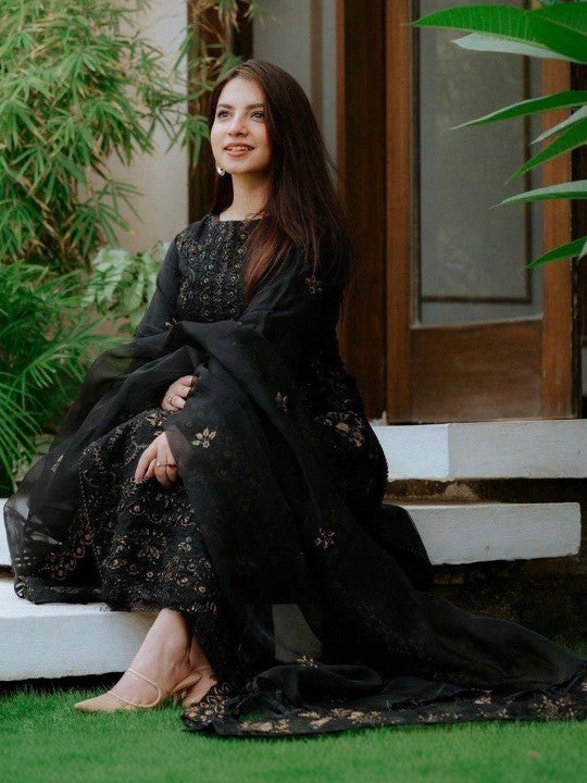 Women Ethnic Motifs Embroidered Regular Thread Work Kurta with Trousers & With Dupatta