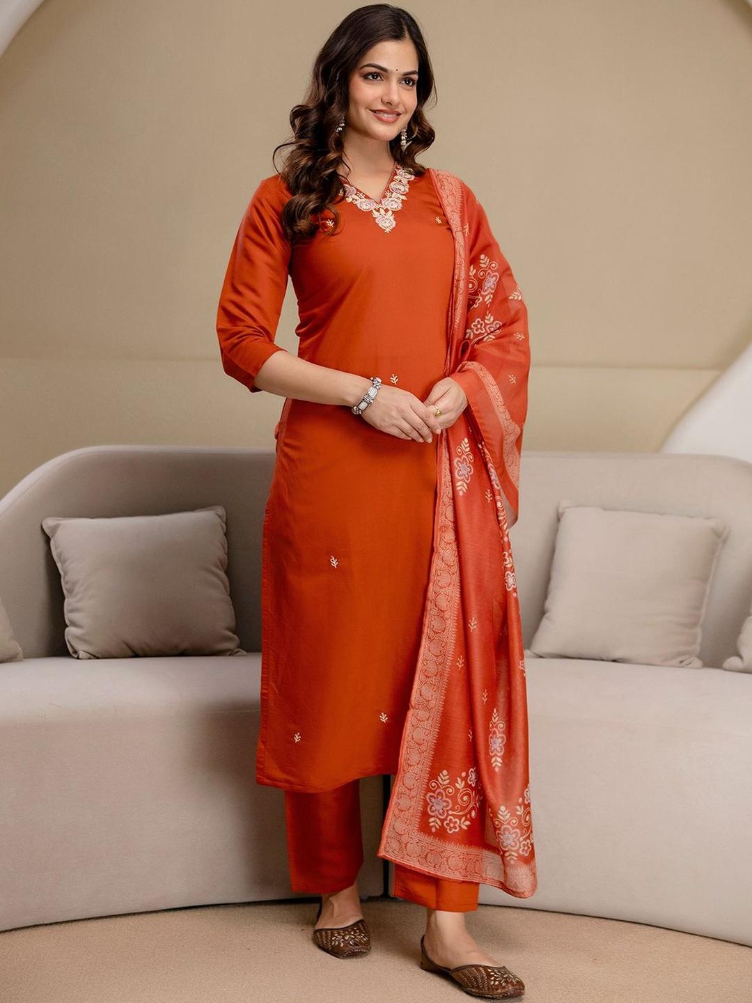 Women Floral Embroidered Regular Chanderi Cotton Kurta with Trousers & With Dupatta