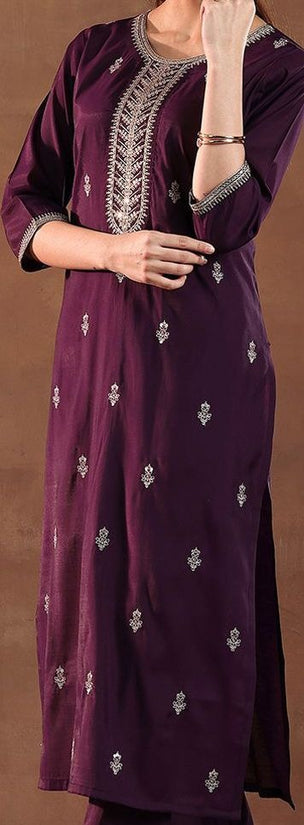 Women Floral Embroidered Regular Kurta with Trousers & With Dupatta