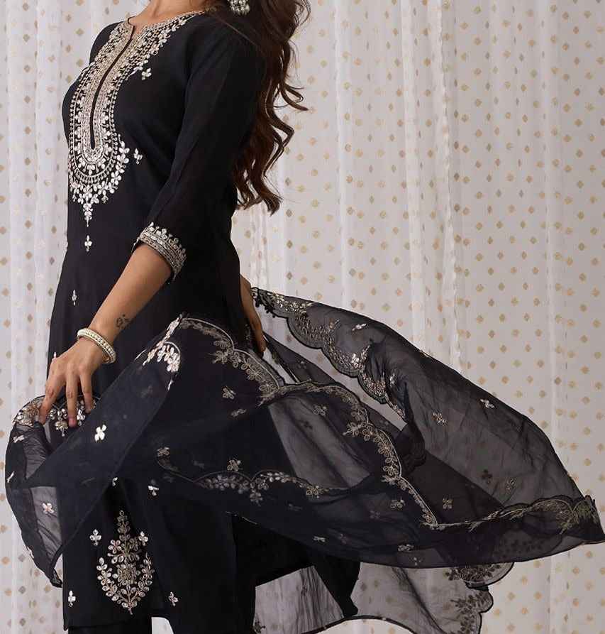 Ethnic Motifs Embroidered V-Neck Thread Work Kurta with Trousers & Dupatta