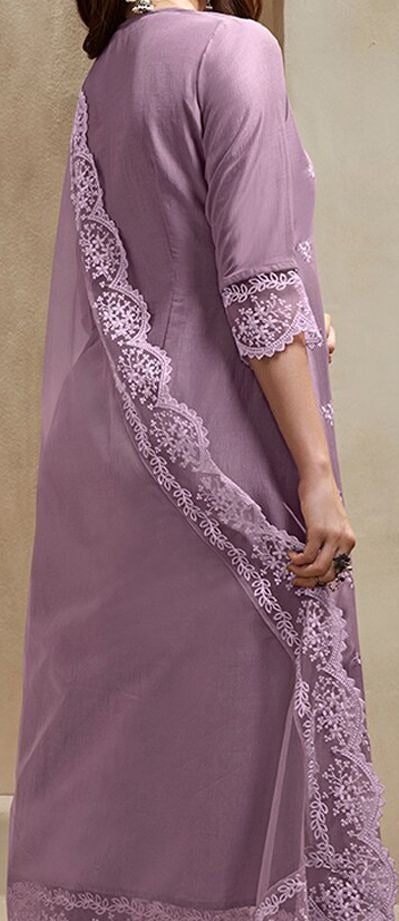 Floral Embroidered Regular Thread Work A-Line Kurta with Trousers & Dupatta
