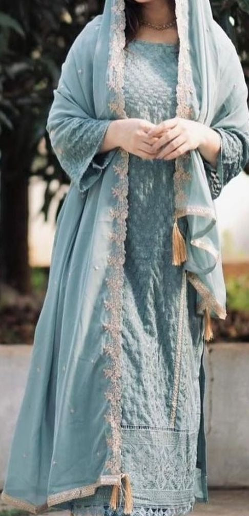 Women Ethnic Motifs Embroidered Regular Thread Work Kurta with Trousers & With Dupatta