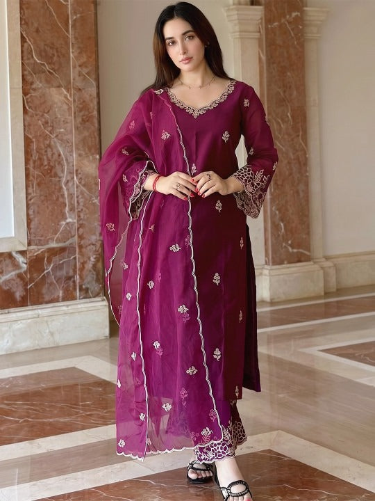 Women Ethnic Motifs Embroidered Thread Work Kurta with Trousers & Dupatta
