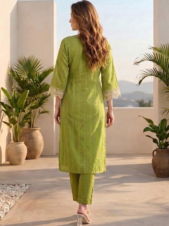 Women Floral Embroidered Regular Thread Work Pure Cotton Kurta with Trousers & With Dupatta