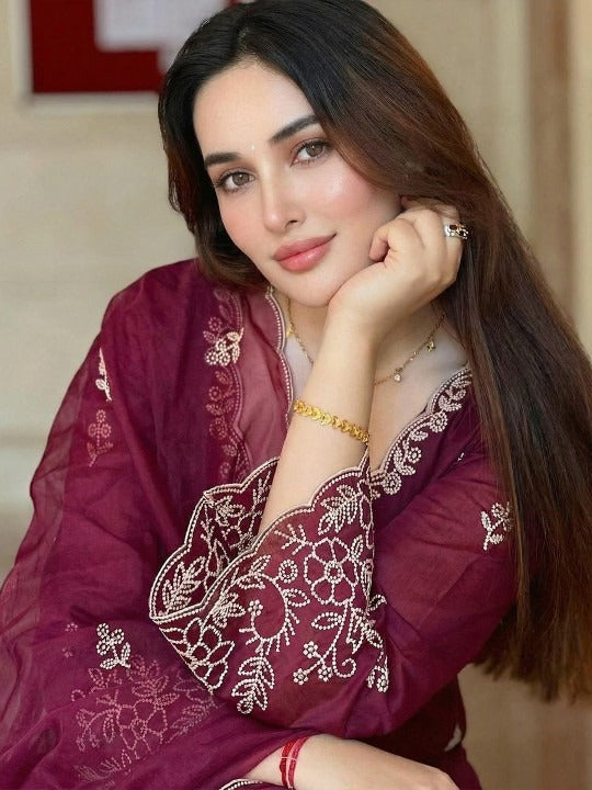 Women Ethnic Motifs Embroidered Thread Work Kurta with Trousers & Dupatta