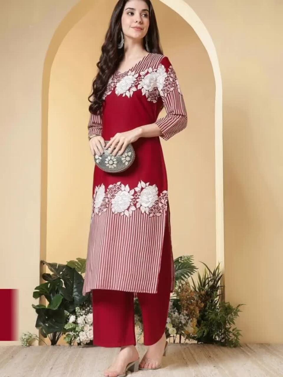 Women Floral Printed V-Neck Kurti