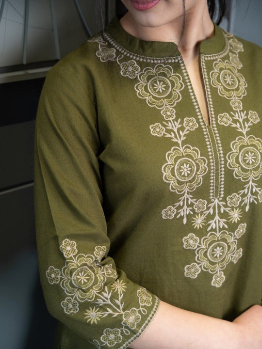 Mandarin Collar Embroidered Ethnic Tunic