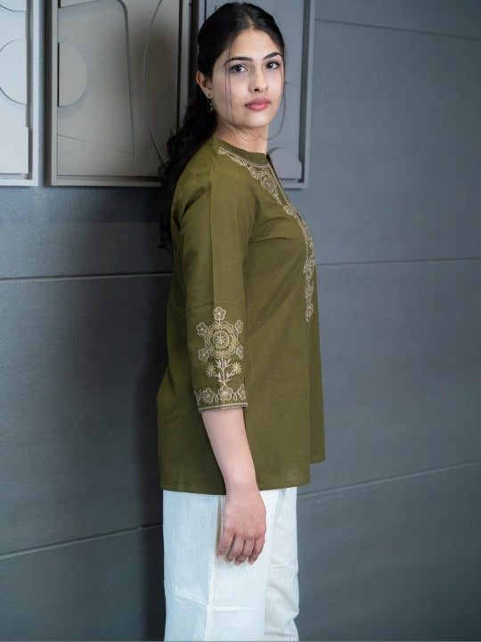 Mandarin Collar Embroidered Ethnic Tunic