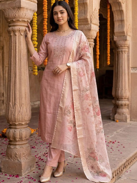 Women Printed Regular Kurta with Trousers & With Dupatta