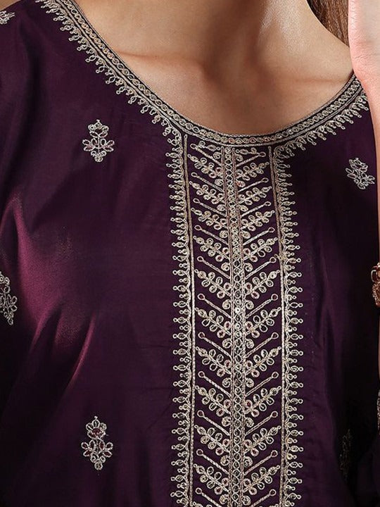 Women Floral Embroidered Regular Kurta with Trousers & With Dupatta