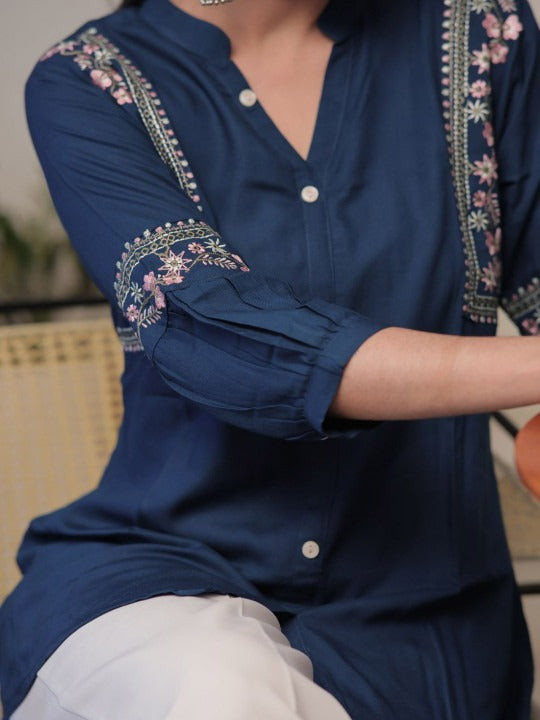 Women Ethnic Motifs Embroidered Mandarin Collar A-Line Kurti