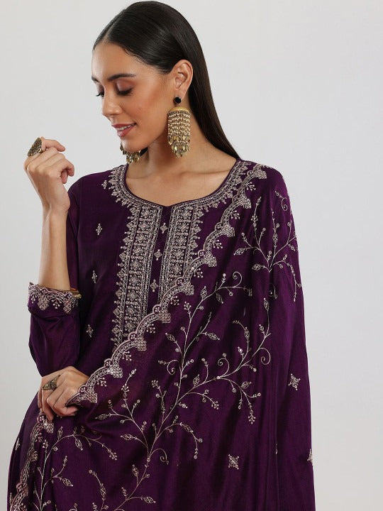 Women Floral Embroidered Regular Sequinned Kurta with Trousers & With Dupatta