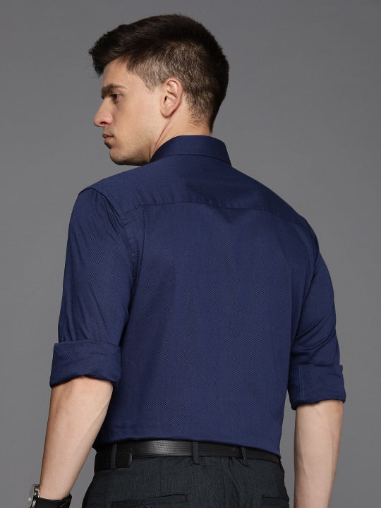 Pure Cotton Textured Slim Fit Opaque Formal Shirt