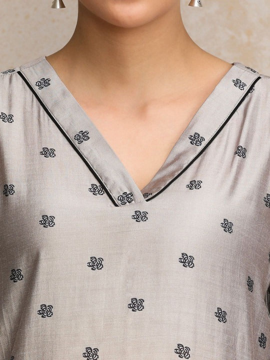 Varanga Floral Printed Flared Sleeves Straight Chanderi Cotton Kurta