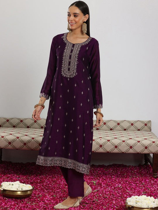 Women Floral Embroidered Regular Sequinned Kurta with Trousers & With Dupatta
