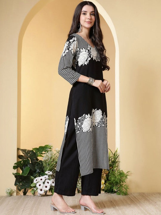 Floral Printed V-Neck Kurti