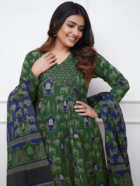 Women Ethnic Motifs Printed Empire Thread Work Kurta with Trousers & With Dupatta