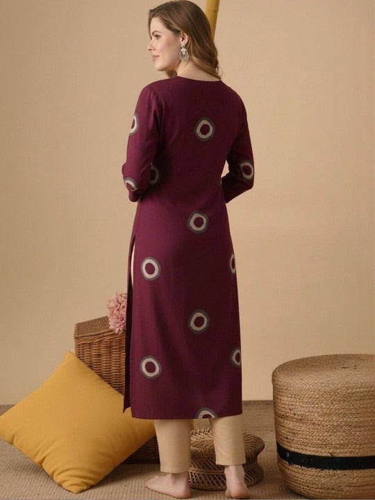 Women Embroidered Thread Work Kurta