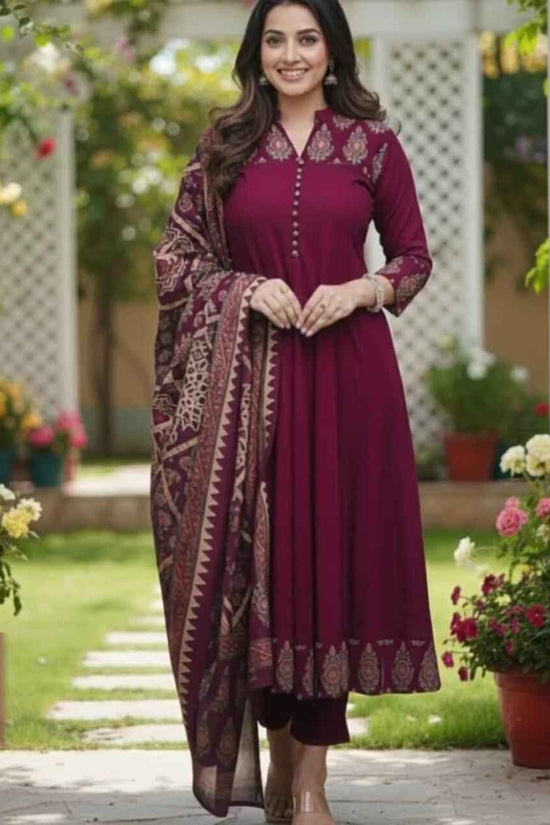 Women Ethnic Motifs Printed Regular Kurta with Trousers & With Dupatta