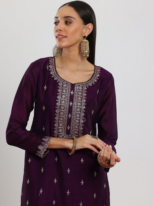 Women Floral Embroidered Regular Sequinned Kurta with Trousers & With Dupatta