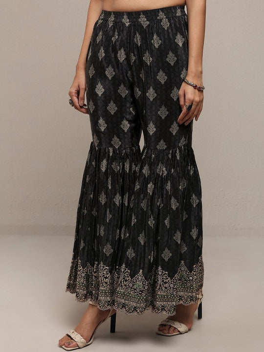Women Ethnic Motifs Printed Regular Thread Work Silk Crepe Kurta with Sharara & With Dupatta