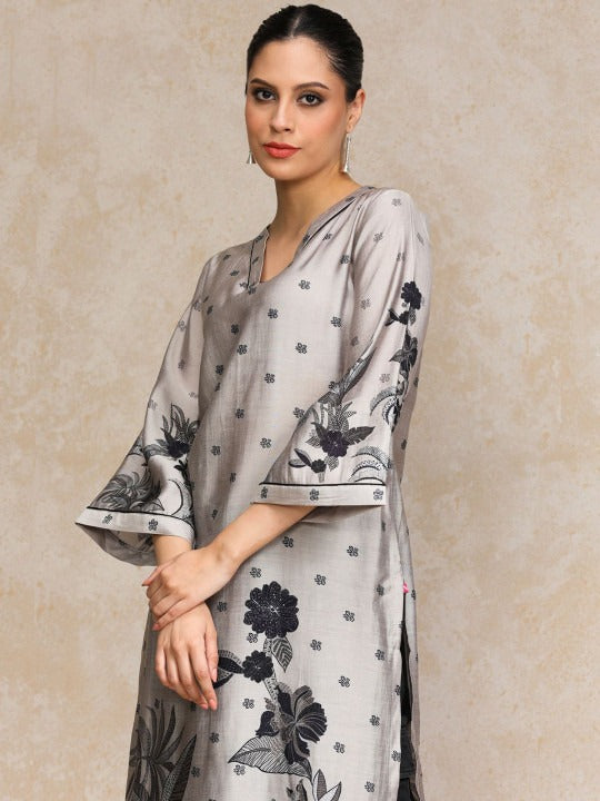 Varanga Floral Printed Flared Sleeves Straight Chanderi Cotton Kurta