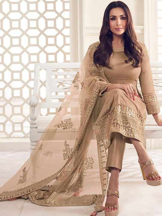 Women Floral Thread and Sequined Embroidered Kurta Set