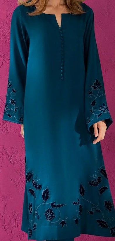 Women Floral Embroidered Regular Thread Work Chanderi Silk Kurta with Trousers & With Dupatta