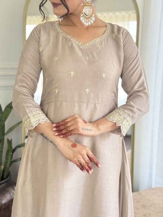 Women Floral Embroidered Anarkali Kurta with Trousers & Dupatta