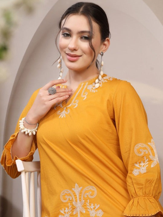 Ethnic Motifs Embroidered V-Neck Thread Work Pure Cotton Thread