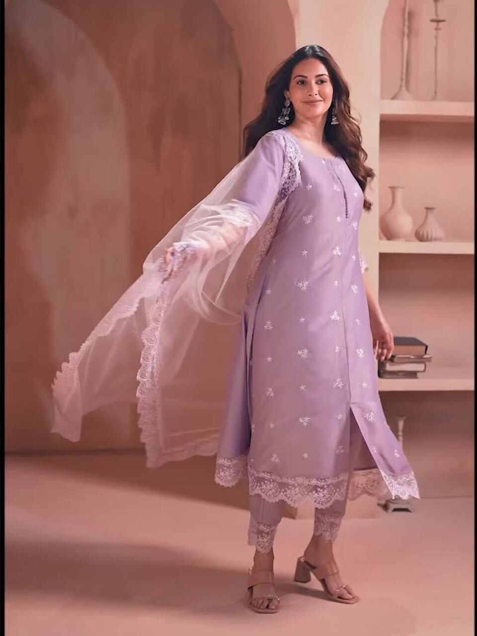 Floral Embroidered Regular Thread Work A-Line Kurta with Trousers & Dupatta