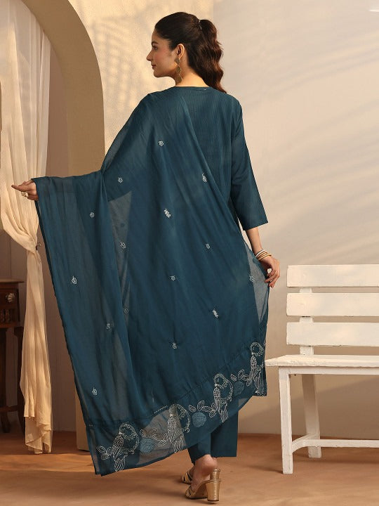 Women Floral Embroidered Regular Thread Work Kurta with Trousers & With Dupatta