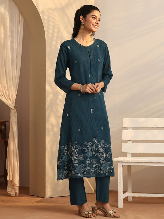 Women Floral Embroidered Regular Thread Work Kurta with Trousers & With Dupatta
