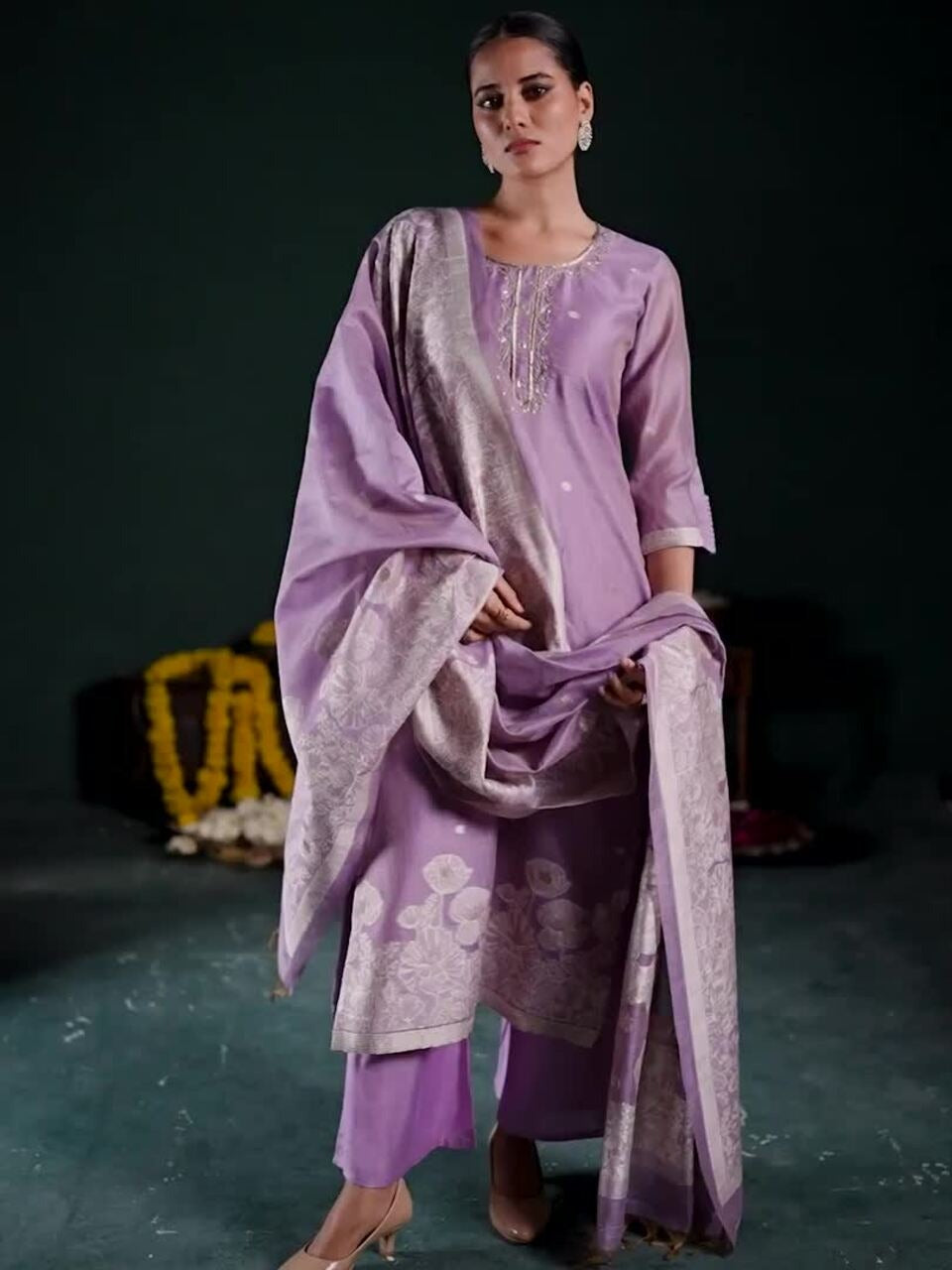 Women Floral Embroidered Regular Thread Work Kurta with Palazzos & Dupatta
