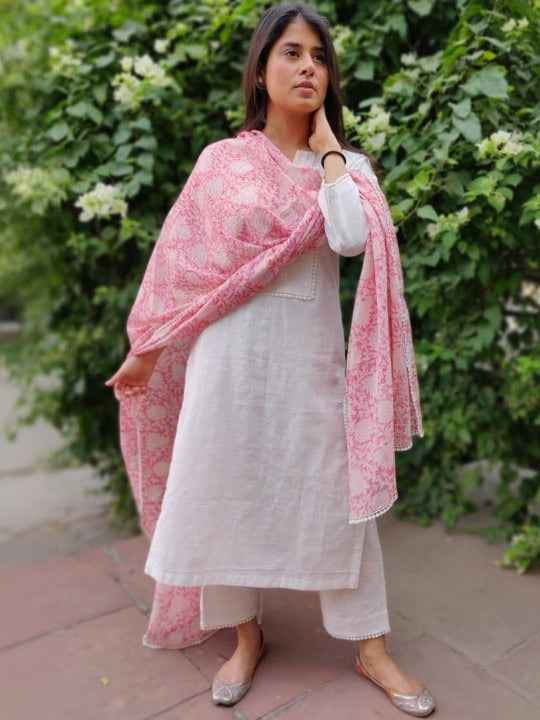 Women Ethnic Motifs Regular Kurta with Trousers & With Dupatta