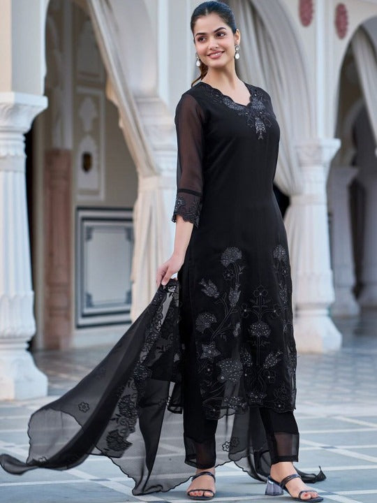 Women Printed Regular Kurta with Trousers & With Dupatta