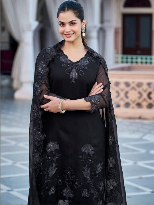 Women Printed Regular Kurta with Trousers & With Dupatta