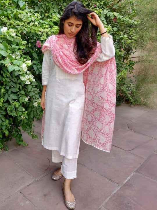 Women Ethnic Motifs Regular Kurta with Trousers & With Dupatta