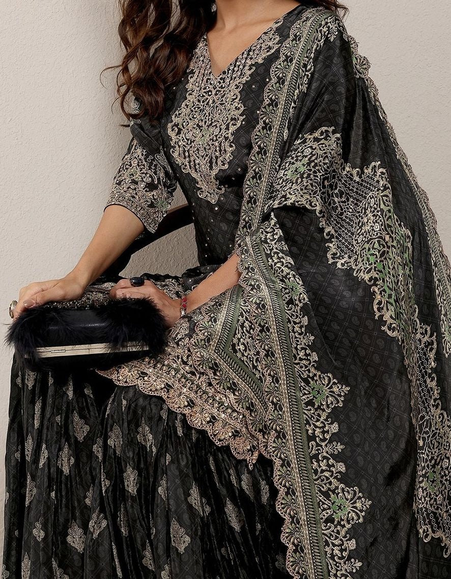 Women Ethnic Motifs Printed Regular Thread Work Silk Crepe Kurta with Sharara & With Dupatta