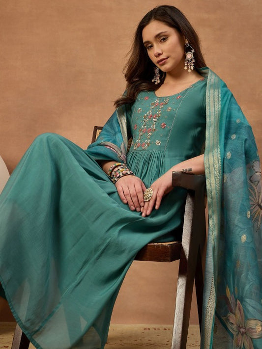 Women Floral Thread and Sequinned Embroidered Kurta & Trouser with Dupatta