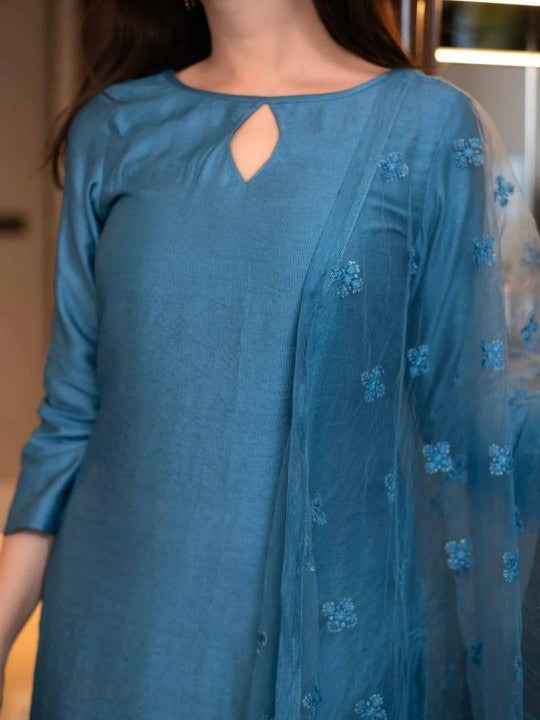 Women Regular Kurta with Trousers & With Dupatta
