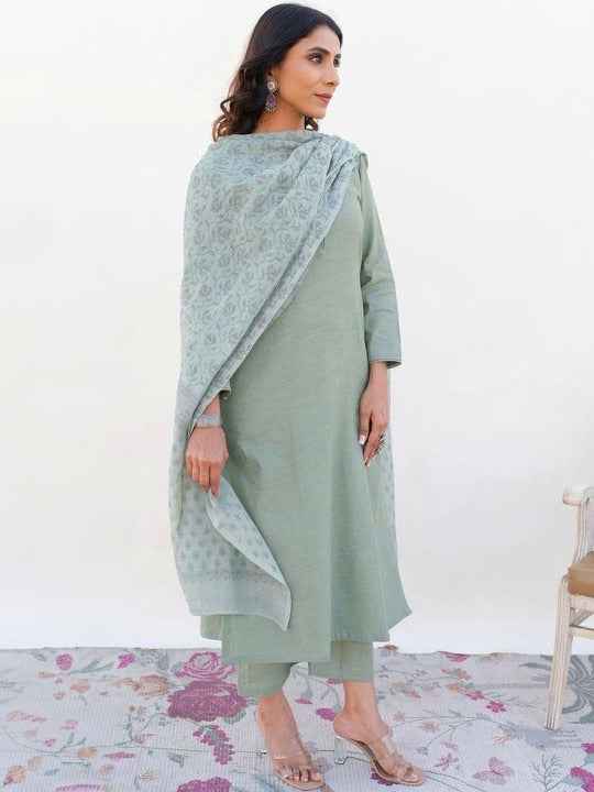 Women Ethnic Motifs Regular Kurta with Trousers & With Dupatta