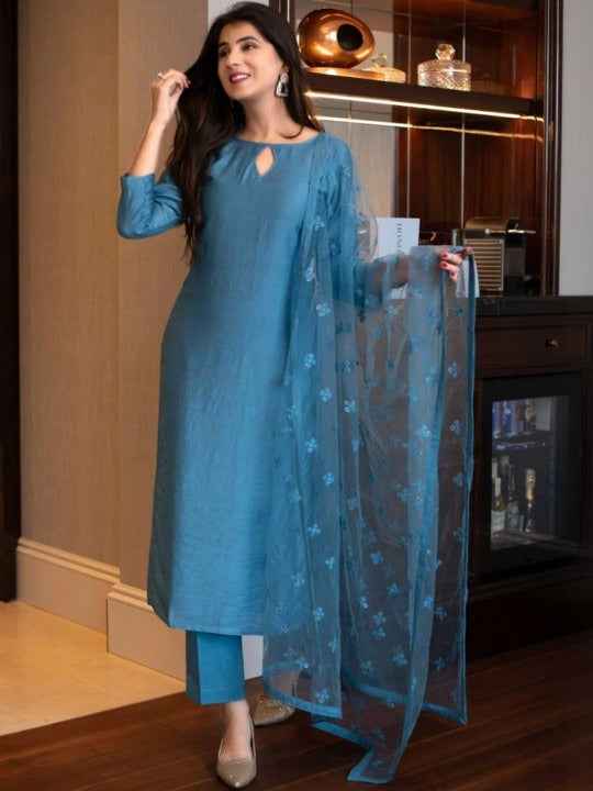 Women Regular Kurta with Trousers & With Dupatta