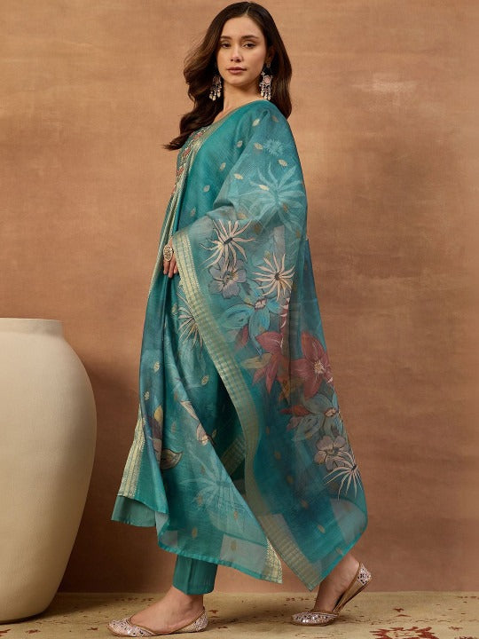 Women Floral Thread and Sequinned Embroidered Kurta & Trouser with Dupatta